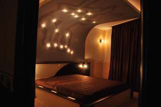 Отель Spa Hotel Holiday Велинград Люкс с 1 спальней и балконом-1